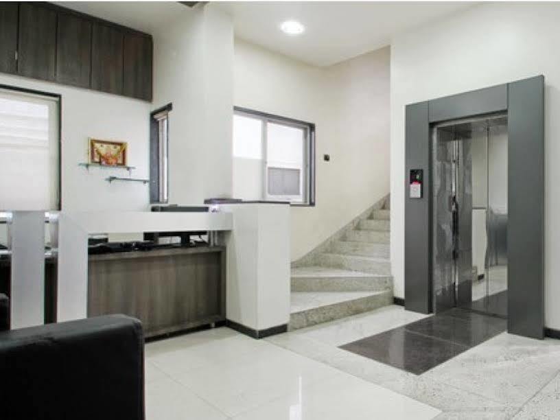 Treebo Trend Royal Kourt Aurangabad Hotell Exteriör bild